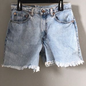 Levi’s 550 tapered shorts